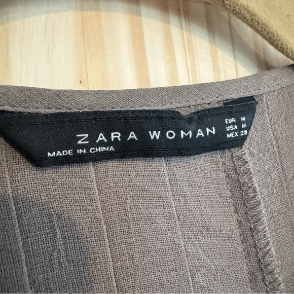 Zara Taupe Pleated Zip Front lightweight swing jacket size Medium - Picture 8 of 8